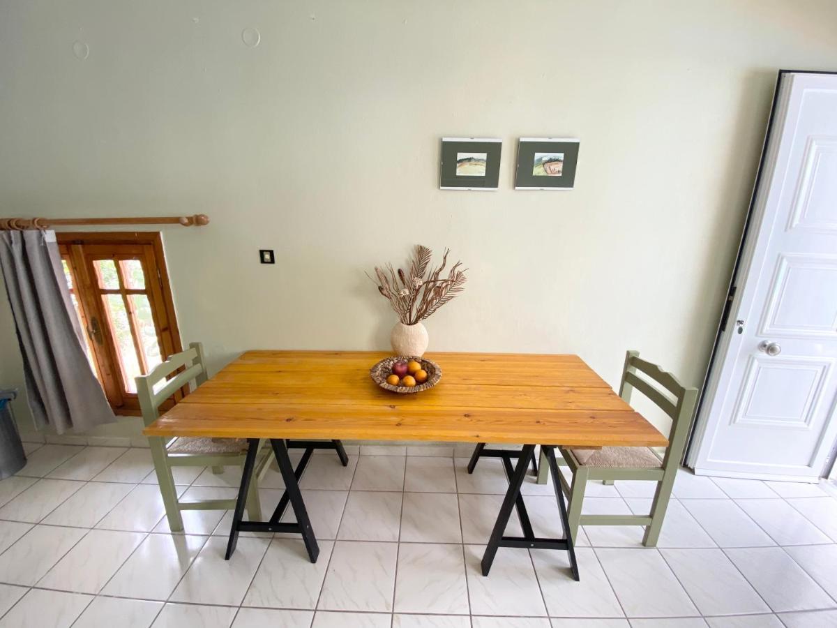 Egli Apartment สตาโลส ภายนอก รูปภาพ