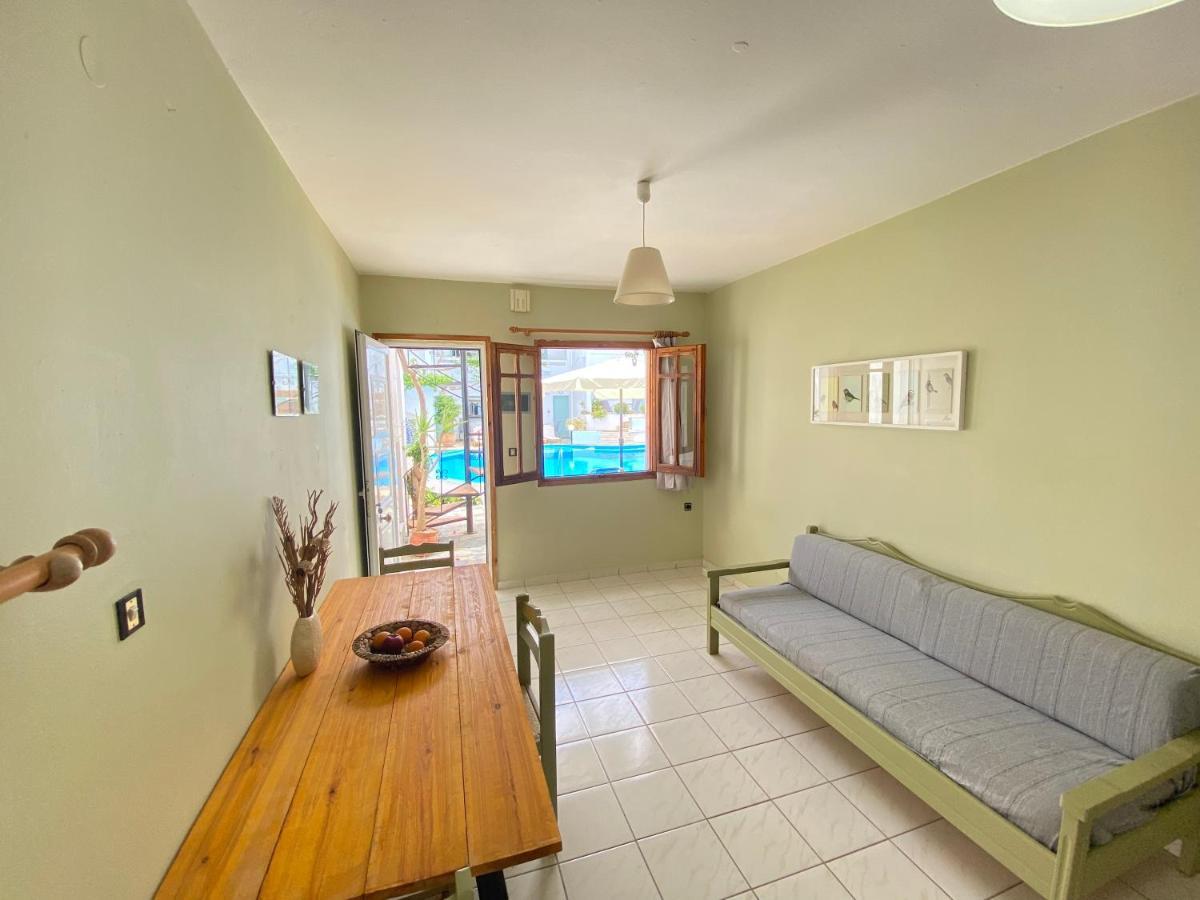 Egli Apartment สตาโลส ภายนอก รูปภาพ