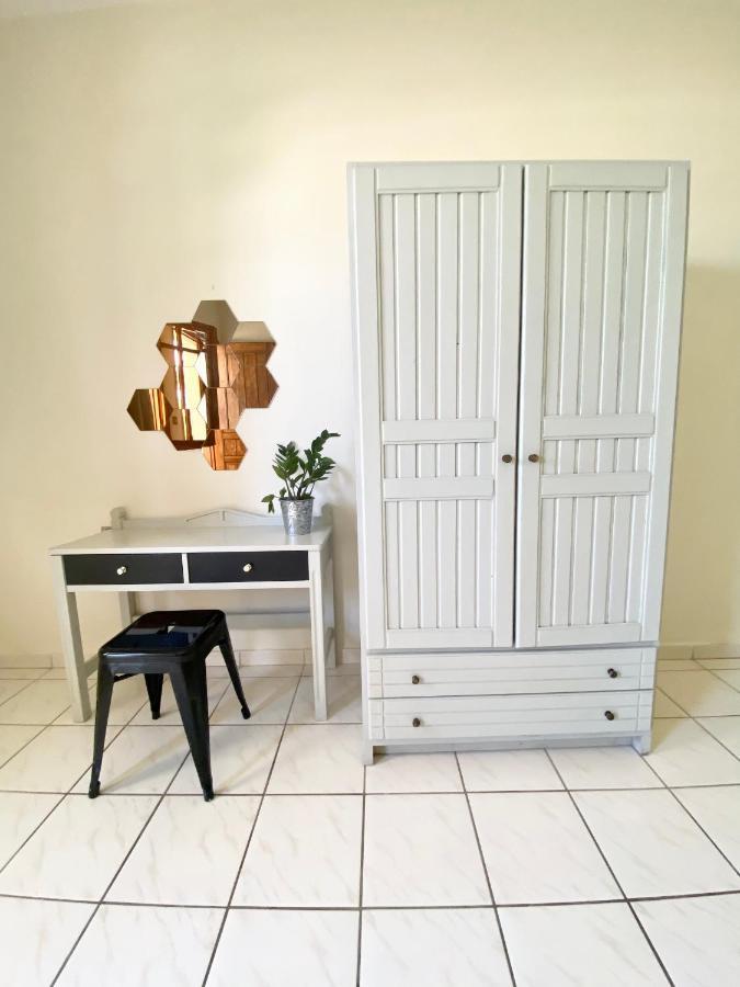 Egli Apartment สตาโลส ภายนอก รูปภาพ