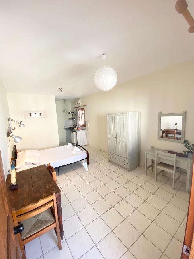 Egli Apartment สตาโลส ภายนอก รูปภาพ